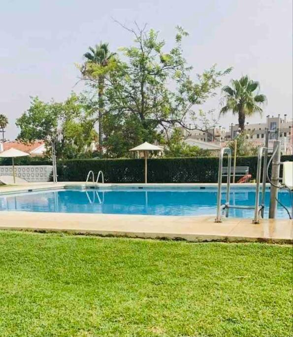 Charming & Cosy Beach Apartment Torremolinos Luaran gambar