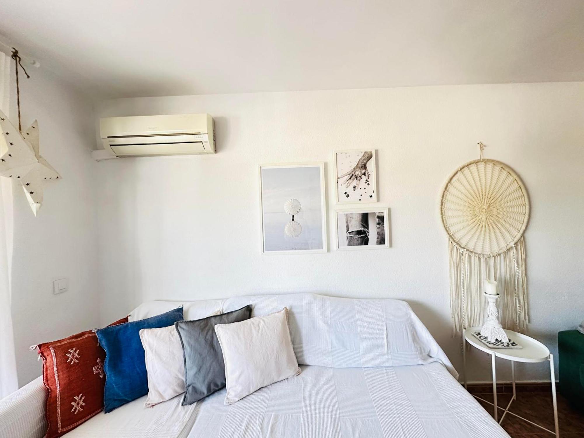 Charming & Cosy Beach Apartment Torremolinos Luaran gambar