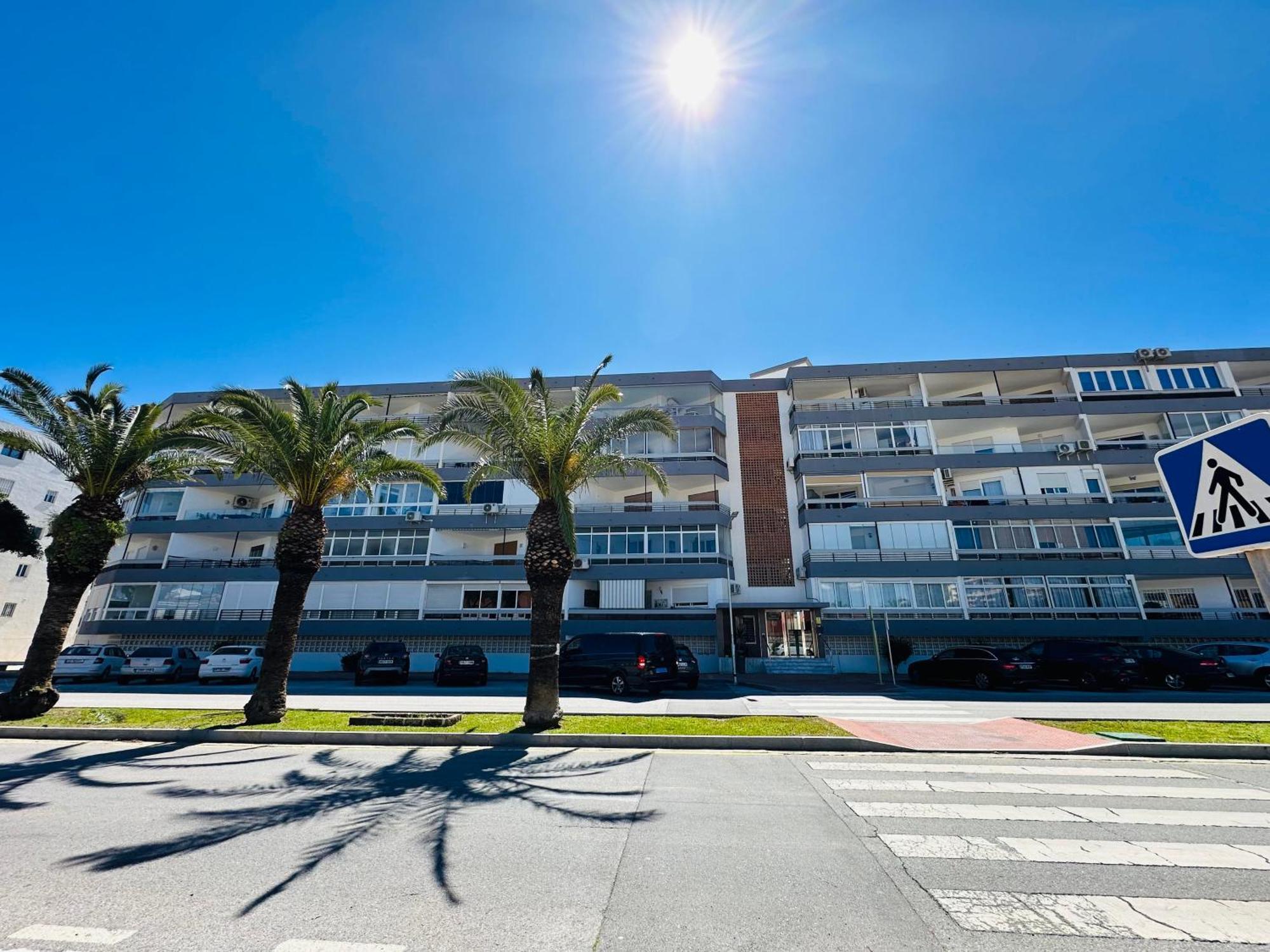 Charming & Cosy Beach Apartment Torremolinos Luaran gambar